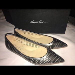 NWT KENNETH COLE NEW YORK FLATS
